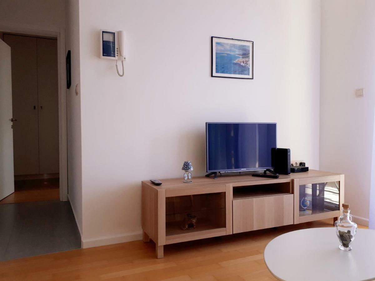 Mariloo Apartment Split Exterior photo