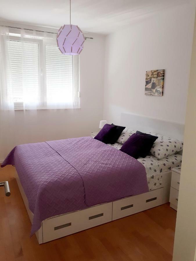 Mariloo Apartment Split Exterior photo